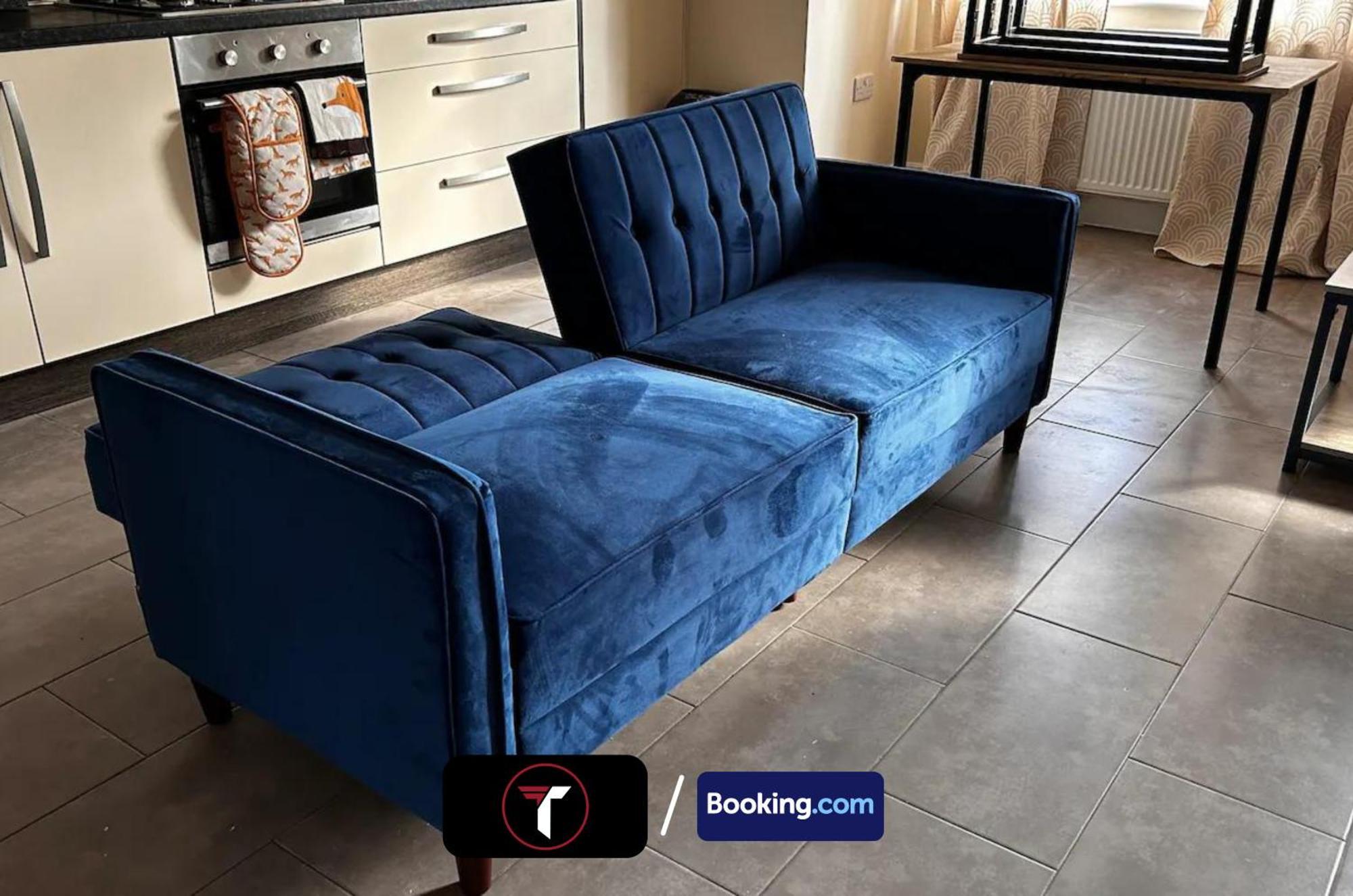 Stylish 2 Bedroom Flat By Tara Stays Short Lets & Serviced Accommodation Watford With Free Parking & Nearby Warner Studios Εξωτερικό φωτογραφία