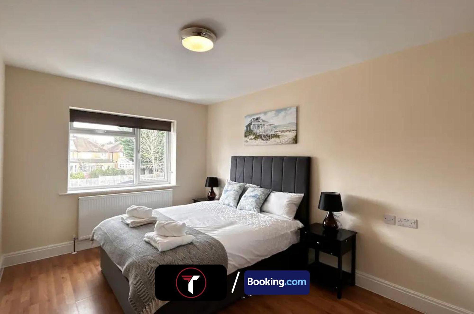 Stylish 2 Bedroom Flat By Tara Stays Short Lets & Serviced Accommodation Watford With Free Parking & Nearby Warner Studios Εξωτερικό φωτογραφία